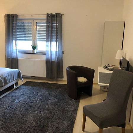 Pension Am Roemerhof Münzenberg 外观 照片