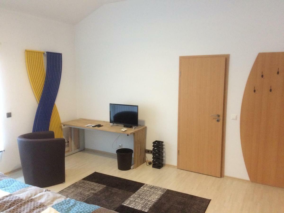 Pension Am Roemerhof Münzenberg 外观 照片